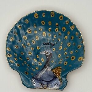 Majestic Peacock Design Decorative Shell